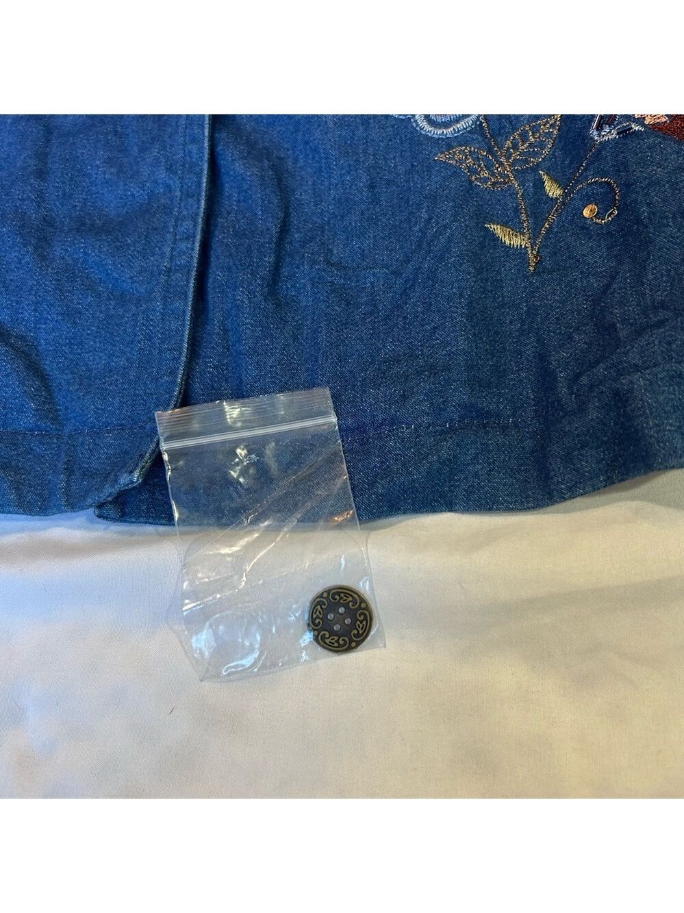 Alfred Dunner Chambray Denim Jacket 16W Blue Floral Embroidered Hippie Cottage - Picture 11 of 15